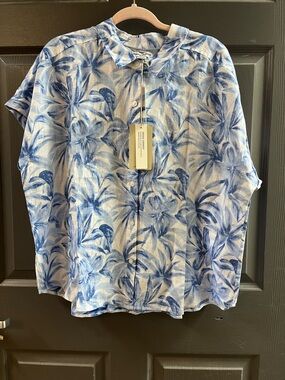 Tommy Bahama White and Blue Palm-Print Short-Sleeve Button Down